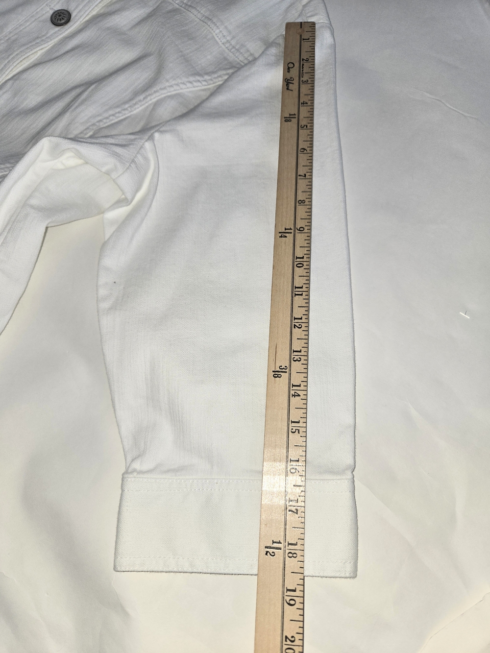 Chico's Women's White Button-Up Lightweight Denim Flattering Jacket Women Size 3 - Picture 5 of 10